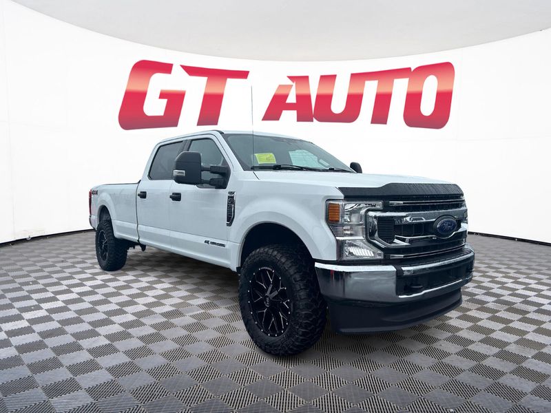 2022 Ford F-350 Super Duty XLT Crew Cab Upper Image 1