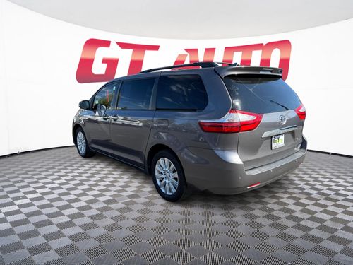 2017 Toyota Sienna Limited Premium 7-Passenger Passenger Lower Image 3