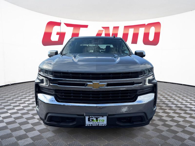2021 Chevrolet Silverado 1500 LT photo 2