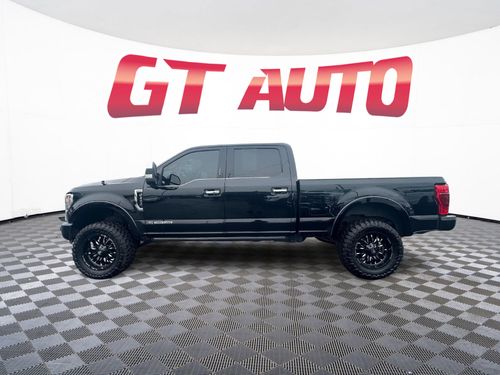 2021 Ford F-250 Super Duty Platinum Crew Cab Lower Image 2