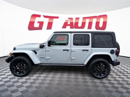 2023 Jeep Wrangler Sahara 4xe Lower Image 2