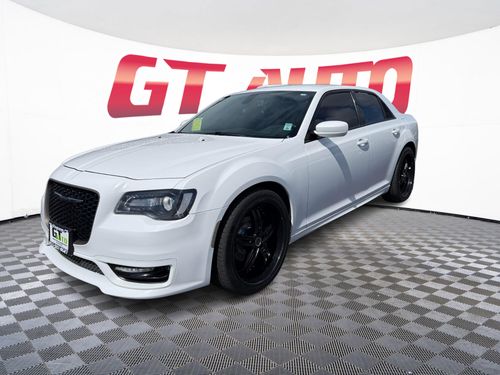 2017 Chrysler 300 300S Alloy Edition Sedan 4D Lower Image 1