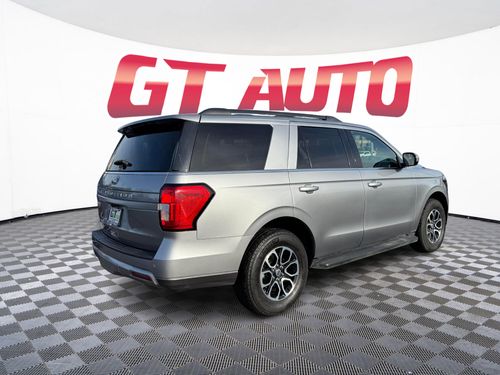2024 Ford Expedition XLT Lower Image 3