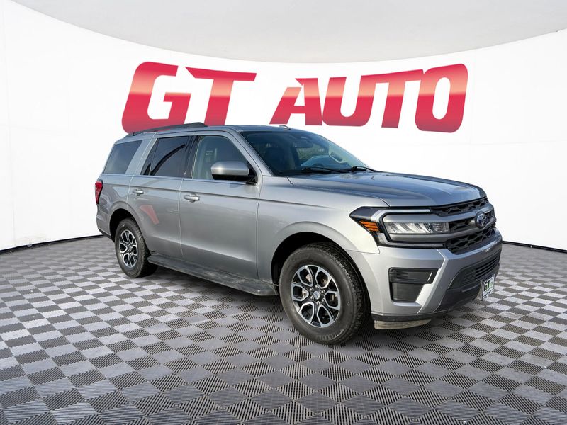 2024 Ford Expedition XLT Upper Image 1