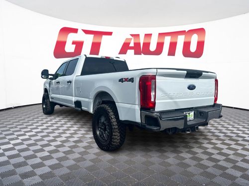 2023 Ford F-350 Super Duty XLT Crew Cab Lower Image 3
