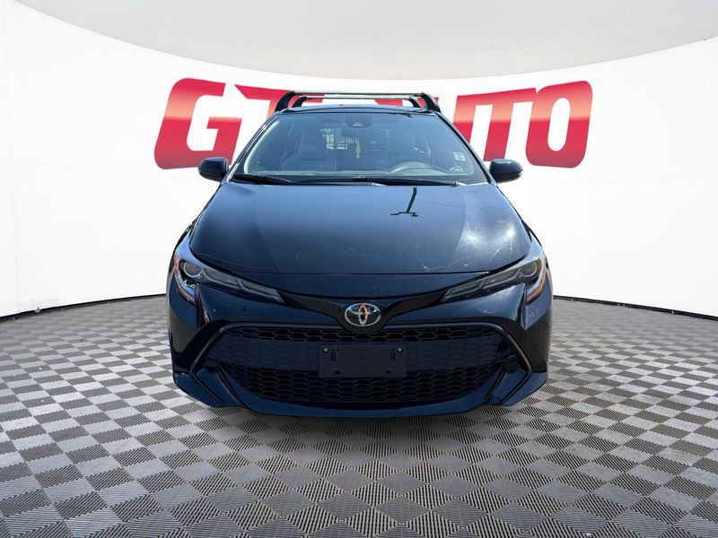 2022 Toyota Corolla Hatchback SE Upper Image 2