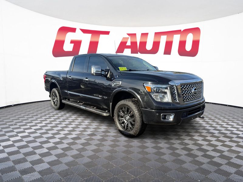 2016 Nissan Titan XD Platinum Reserve Crew Cab Upper Image 1