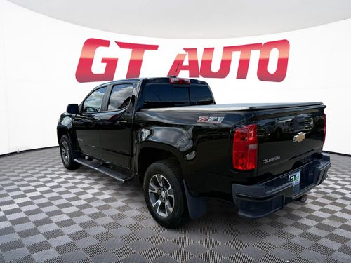 2017 Chevrolet Colorado Z71 Pickup 4D 5 ft Crew Cab Lower Image 3