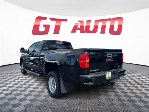 2017 GMC Sierra 3500HD Denali Crew Cab Lower Image 3