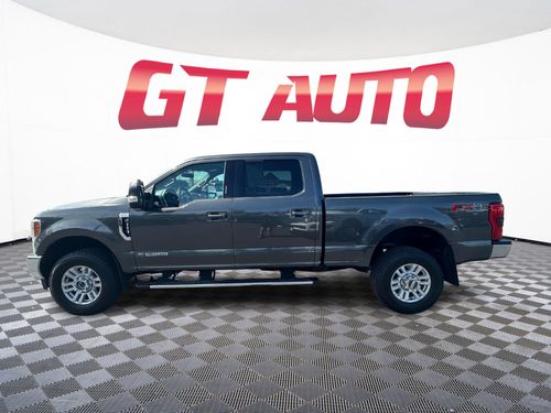 2017 Ford F-350 Super Duty Lariat Crew Cab Lower Image 2