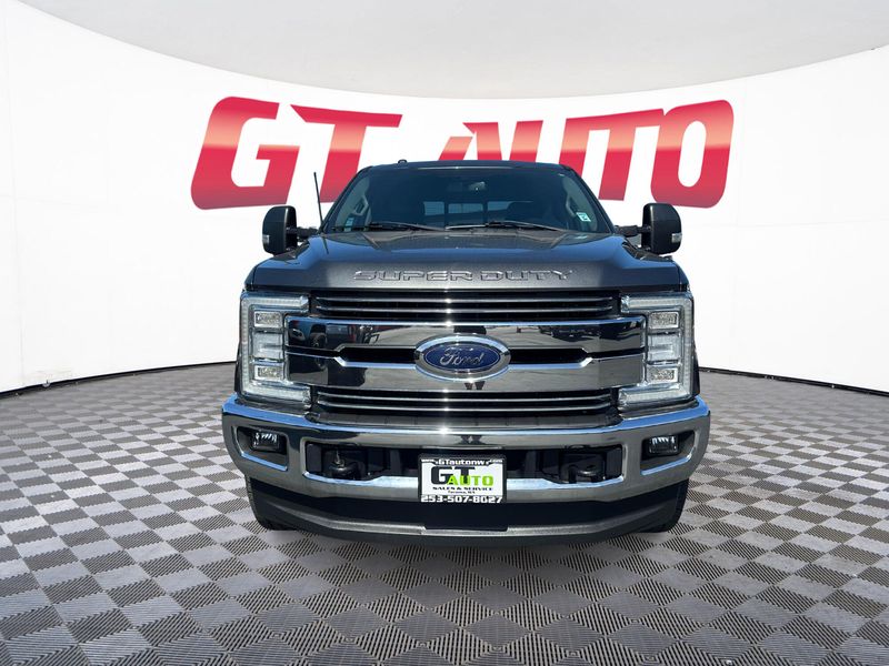 2017 Ford F-350 Lariat photo 2