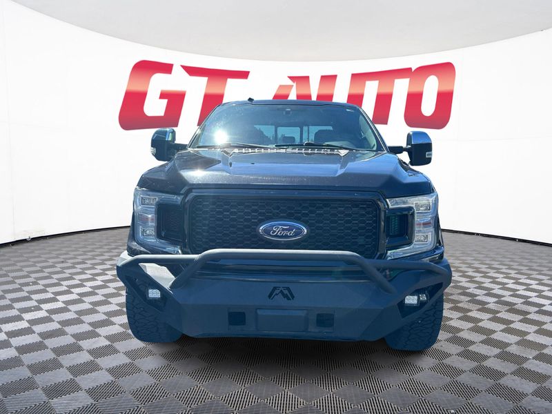 2019 Ford F-150 Platinum photo 2