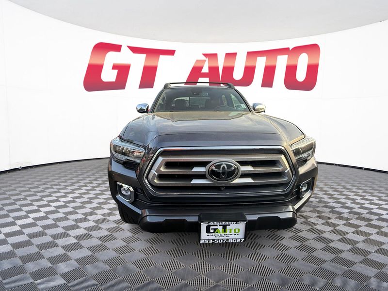 2020 Toyota Tacoma Limited photo 2