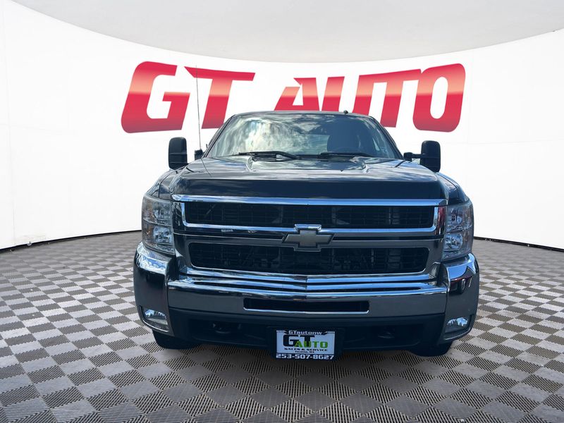 2010 Chevrolet Silverado 2500HD LTZ Crew Cab Upper Image 2