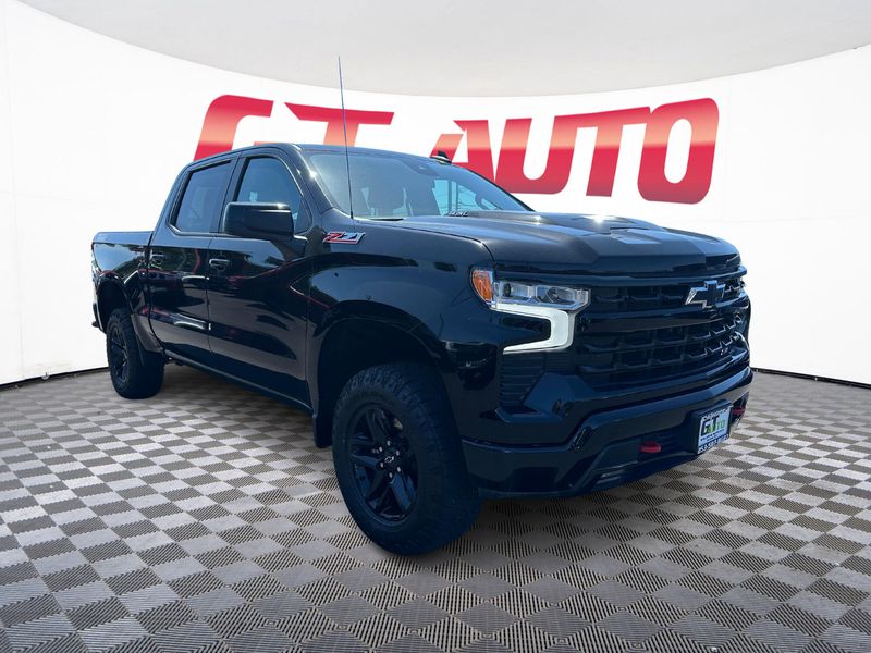 2022 Chevrolet Silverado 1500 LT Trail Boss Crew Cab Upper Image 1