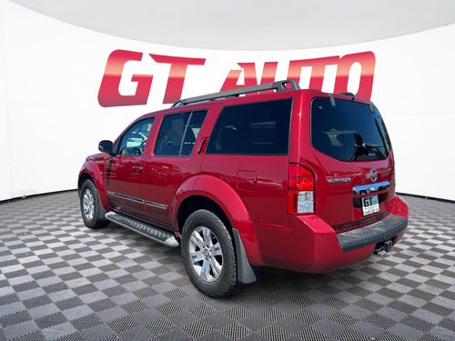 2008 Nissan Pathfinder LE Lower Image 3