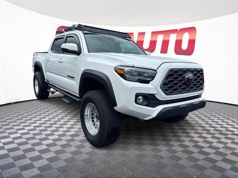 2022 Toyota Tacoma TRD Off-Road Double Cab Upper Image 1