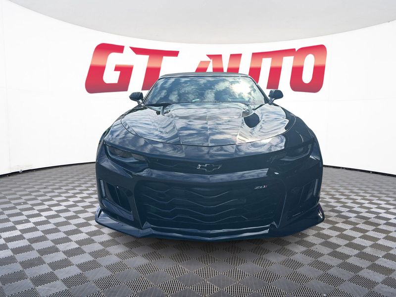 2022 Chevrolet Camaro ZL1 photo 2