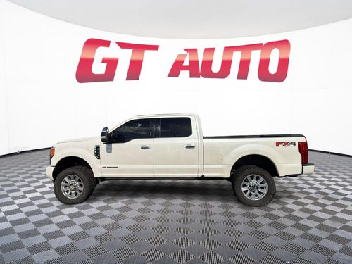 2017 Ford F-350 Super Duty Platinum Crew Cab Lower Image 2