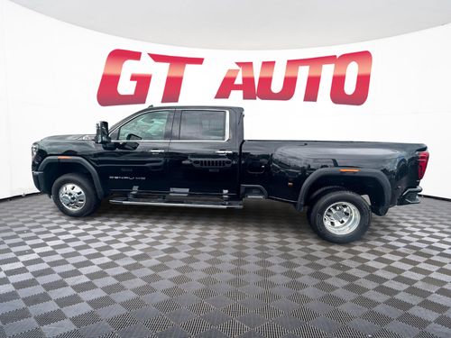 2024 GMC Sierra 3500HD Denali Crew Cab Lower Image 2