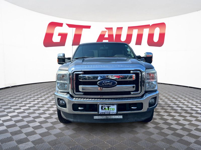 2011 Ford F-350 Super Duty Lariat Crew Cab Upper Image 2