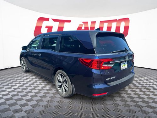 2023 Honda Odyssey Touring Passenger Lower Image 3