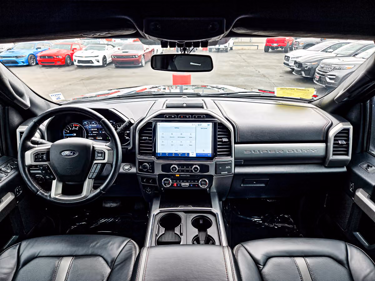 2022 Ford F-250 Super Duty Platinum Image 17