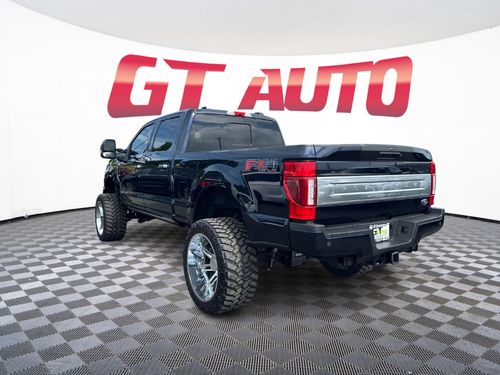 2022 Ford F-250 Super Duty Platinum Crew Cab Lower Image 3