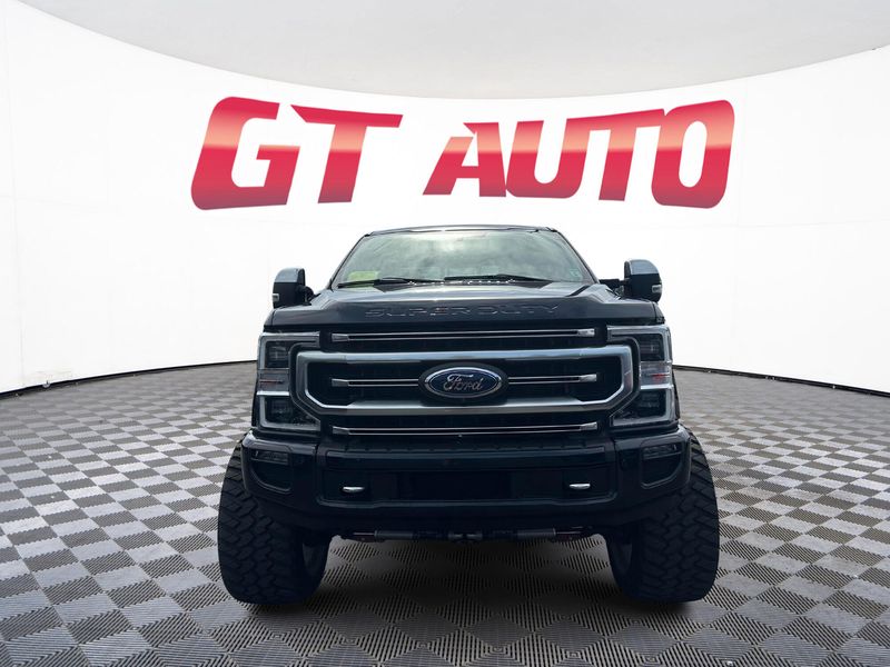 2022 Ford F-250 Super Duty Platinum Crew Cab Upper Image 2