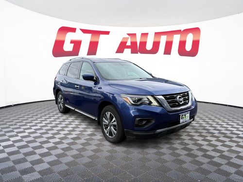 7757 - 2017 Nissan Pathfinder S