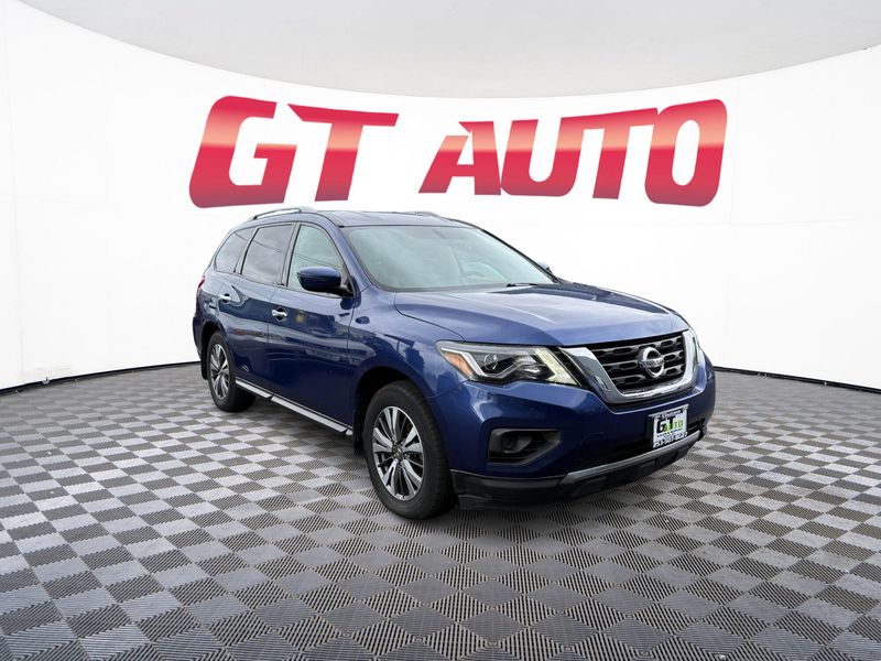 2017 Nissan Pathfinder S Upper Image 1
