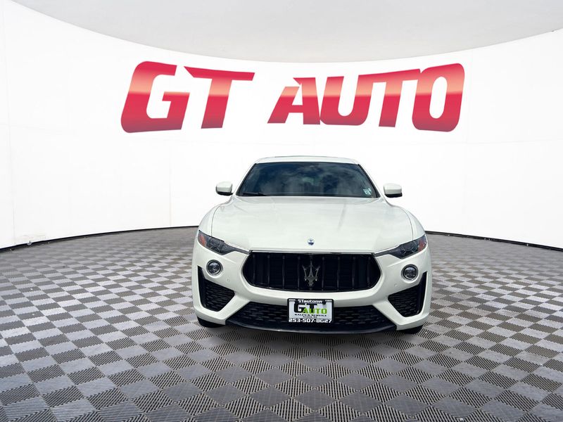 2023 Maserati Levante Modena Upper Image 2