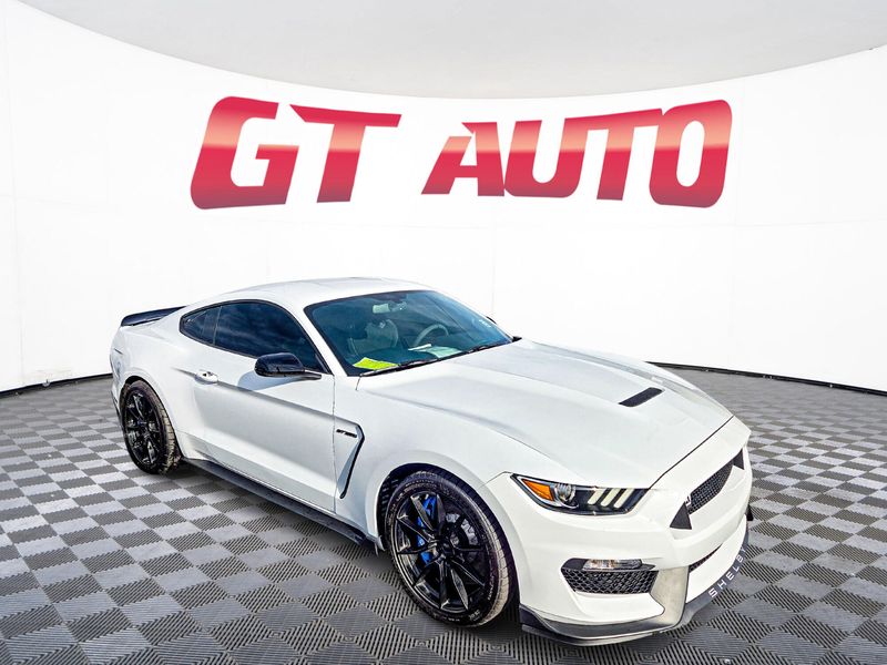 2017 Ford Mustang Shelby GT350 Upper Image 1