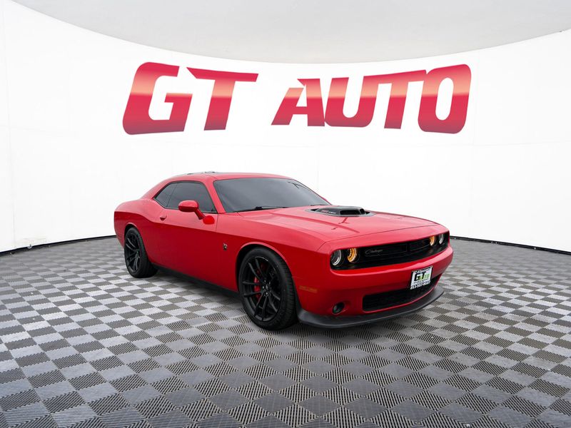 2019 Dodge Challenger R/T Scat Pack Upper Image 1