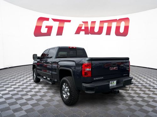 2017 GMC Sierra 3500HD Denali Crew Cab Lower Image 3