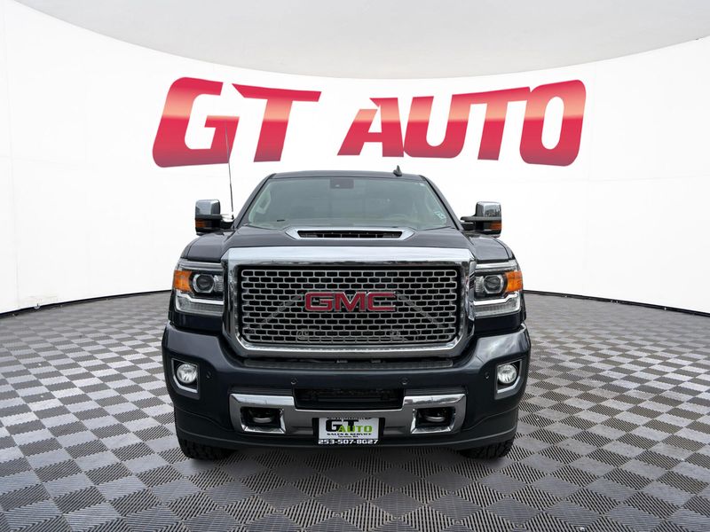 2017 GMC Sierra 3500HD Denali Crew Cab Upper Image 2