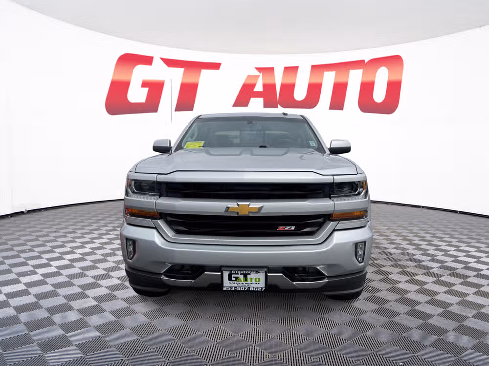 2018 Chevrolet Silverado 1500 LT Z71 Crew Cab Image 2