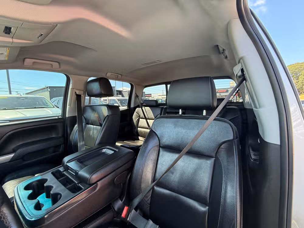 2018 Chevrolet Silverado 1500 LT Z71 Crew Cab Image 10