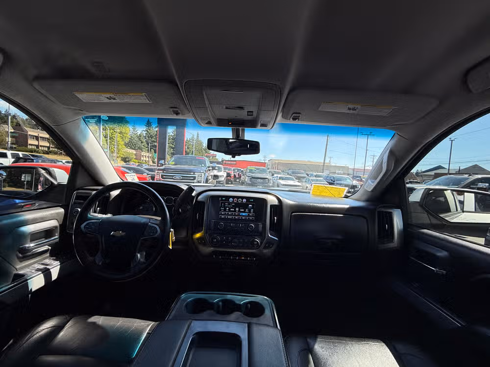 2018 Chevrolet Silverado 1500 LT Z71 Crew Cab Image 18