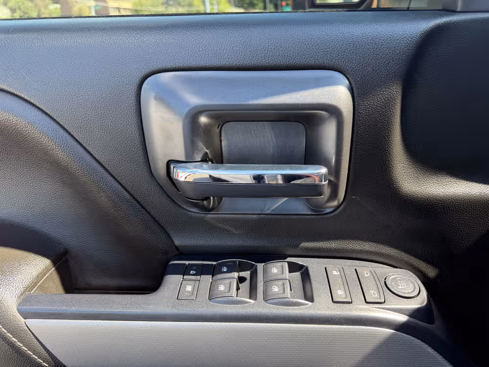 2018 Chevrolet Silverado 1500 LT Z71 Crew Cab Image 27