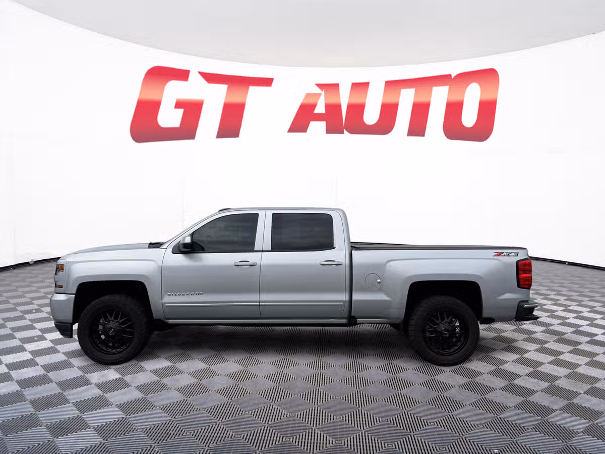 2018 Chevrolet Silverado 1500 LT Z71 Crew Cab Image 4
