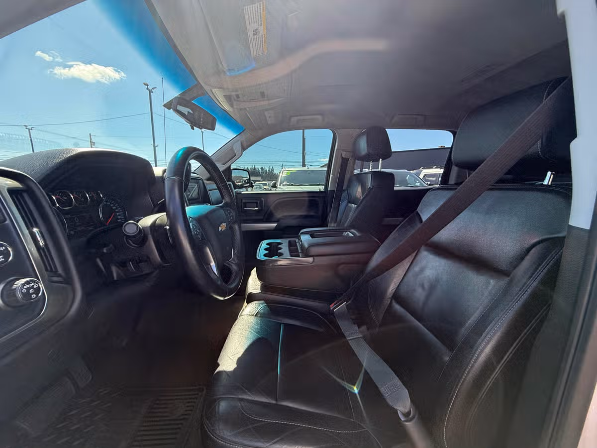 2018 Chevrolet Silverado 1500 LT Z71 Crew Cab Image 9