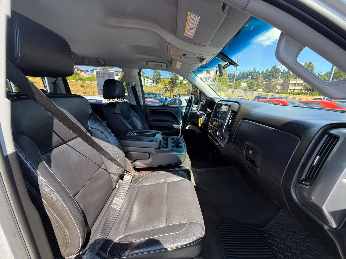 2018 Chevrolet Silverado 1500 LT Z71 Crew Cab Image 13