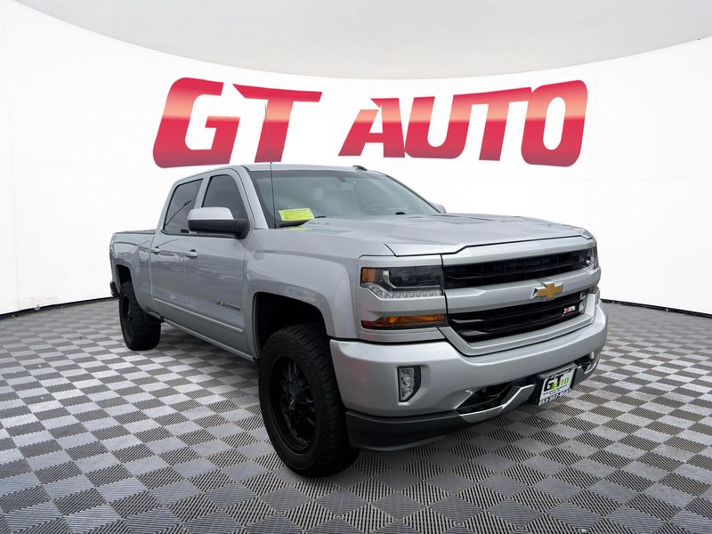 2018 Chevrolet Silverado 1500 LT Z71 Crew Cab Upper Image 1