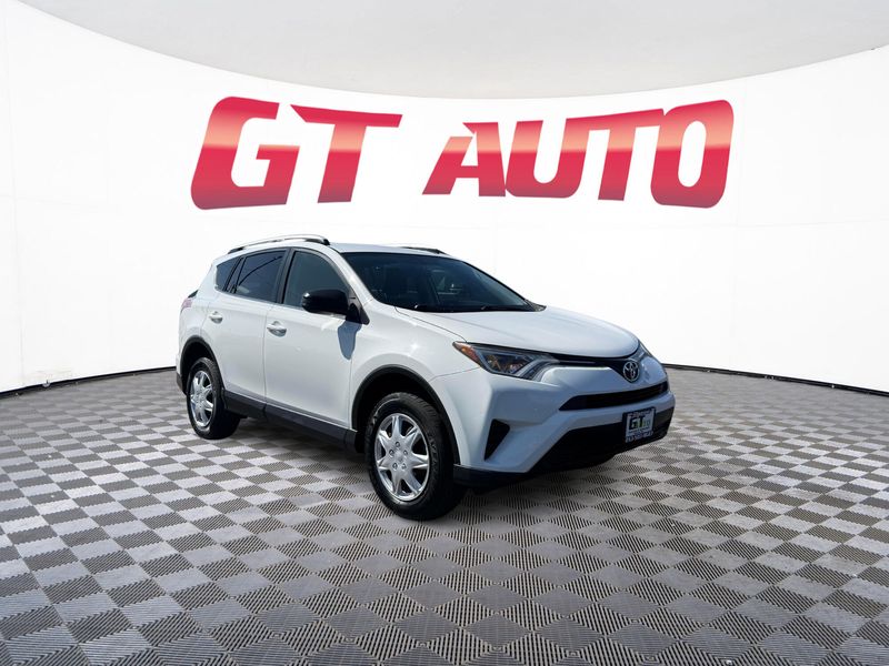 2016 Toyota RAV4 LE Upper Image 1