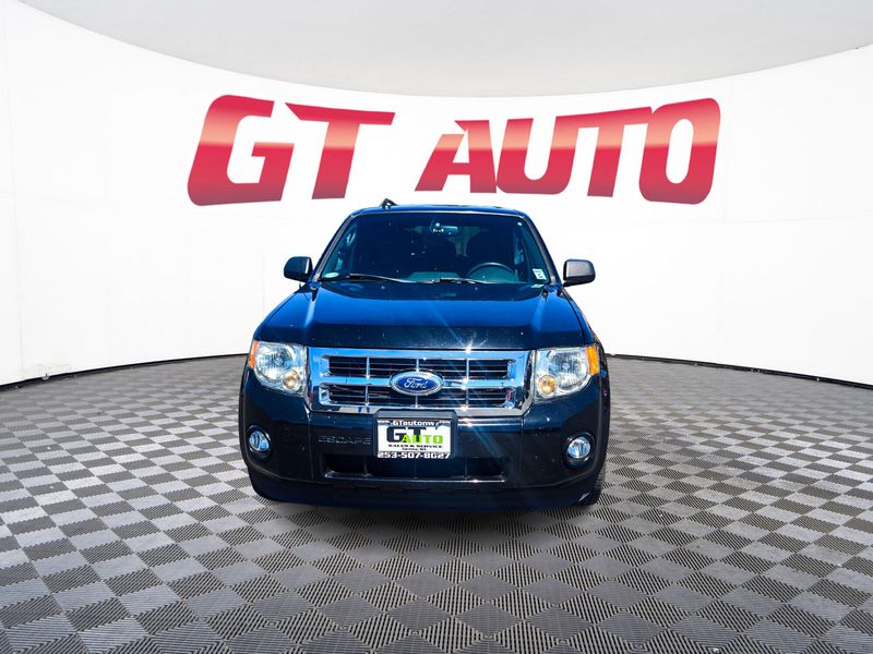 2012 Ford Escape XLT photo 2