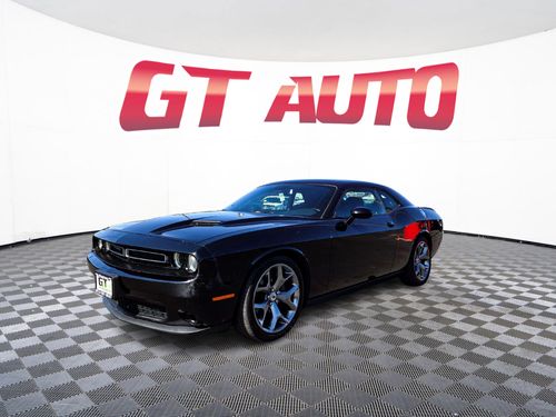 2017 Dodge Challenger SXT Lower Image 1