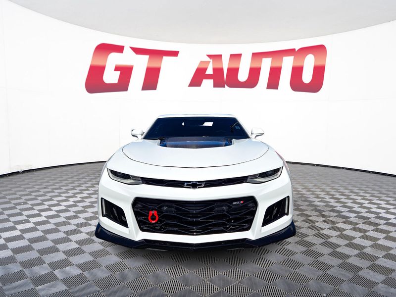 2018 Chevrolet Camaro ZL1 Upper Image 2
