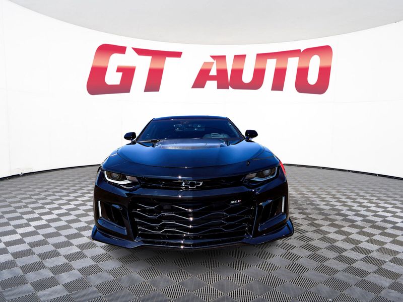 2022 Chevrolet Camaro ZL1 Upper Image 2