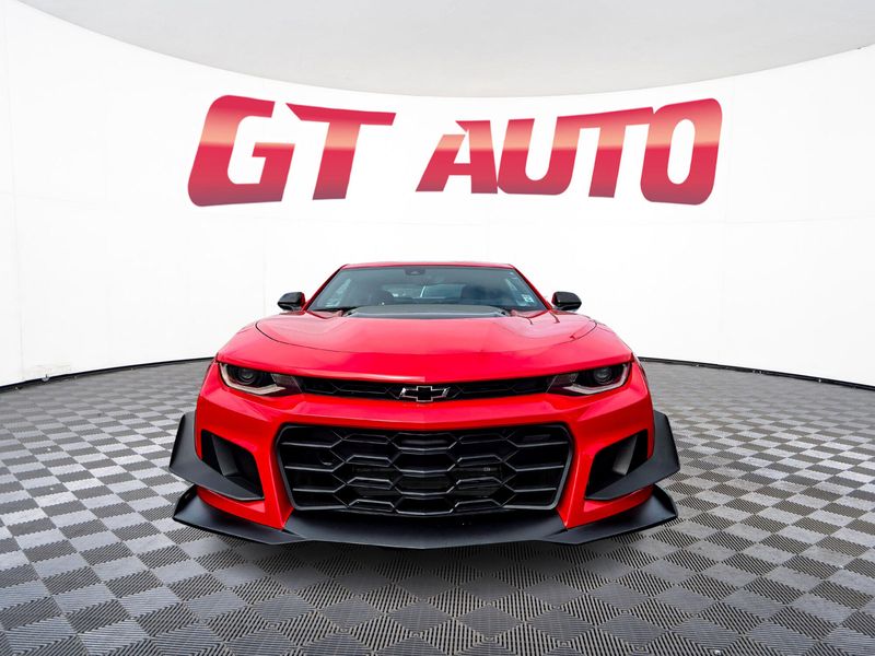 2022 Chevrolet Camaro ZL1 Upper Image 2